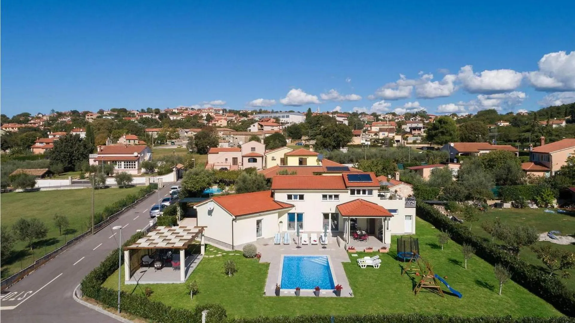 Holiday home Villa Landa Labinci