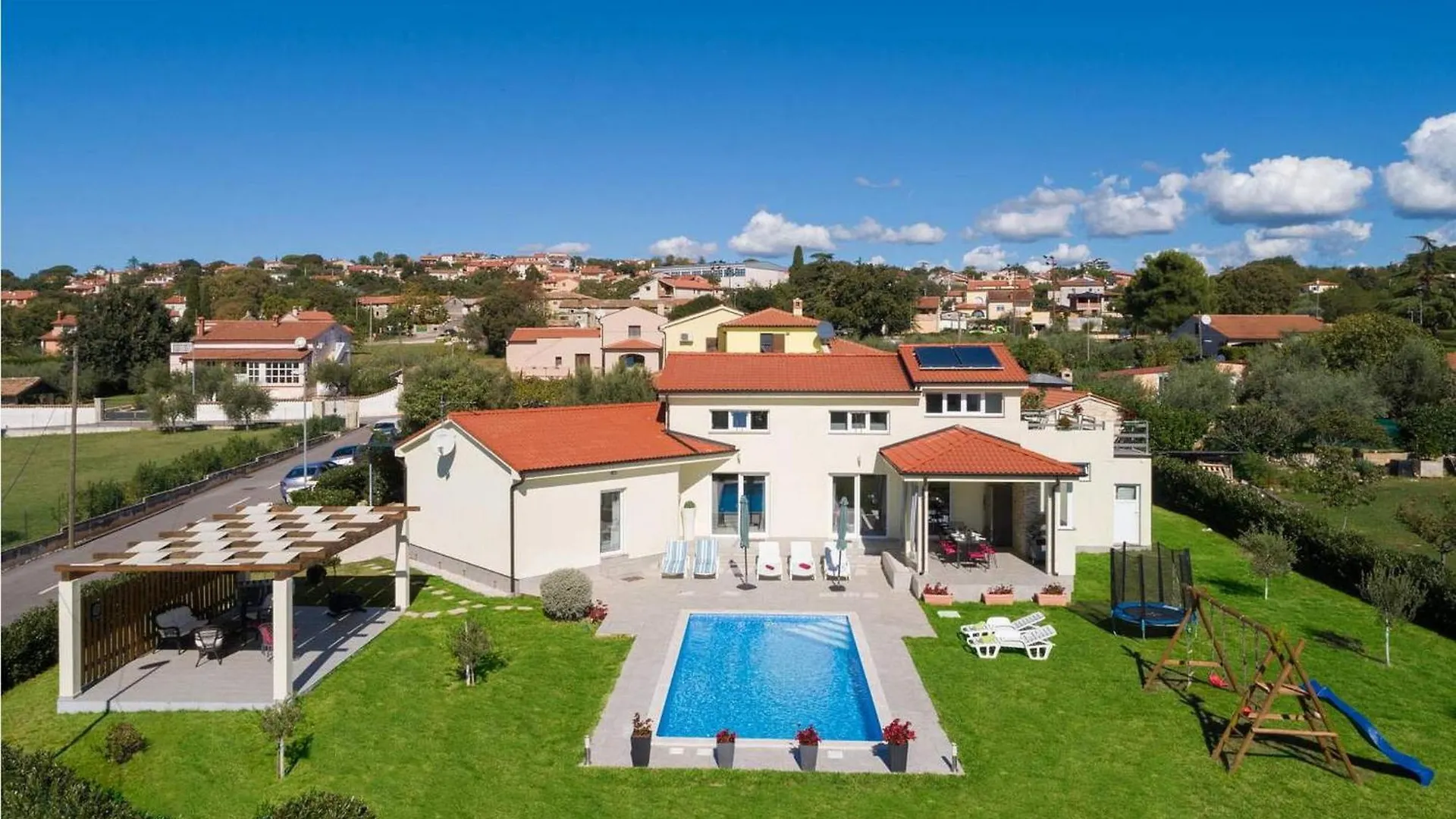 Villa Landa Labinci 0*,  Croatia